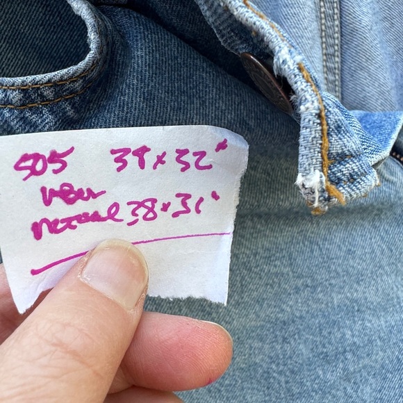 Levi’s 505 Jeans Men’s label 38” x 32” (See pics) actual size 38” x  31 - Picture 2 of 8
